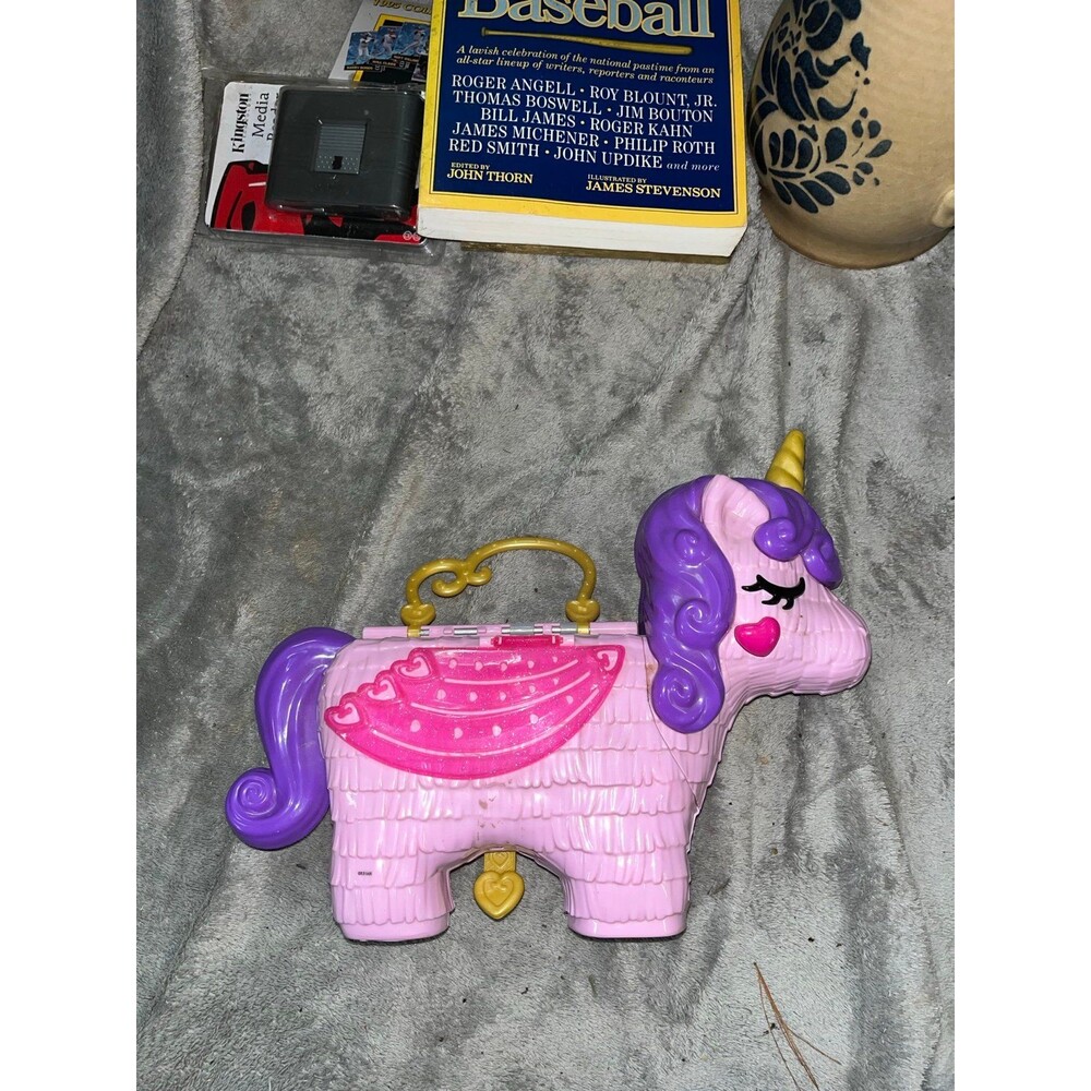 Polly Pocket Unicorn Party Compact Playset